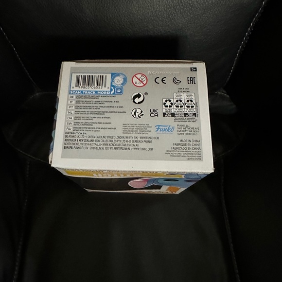 Funko Pop Flocked Stitch #159 Disney Exclusive Figure - Picture 6 of 6